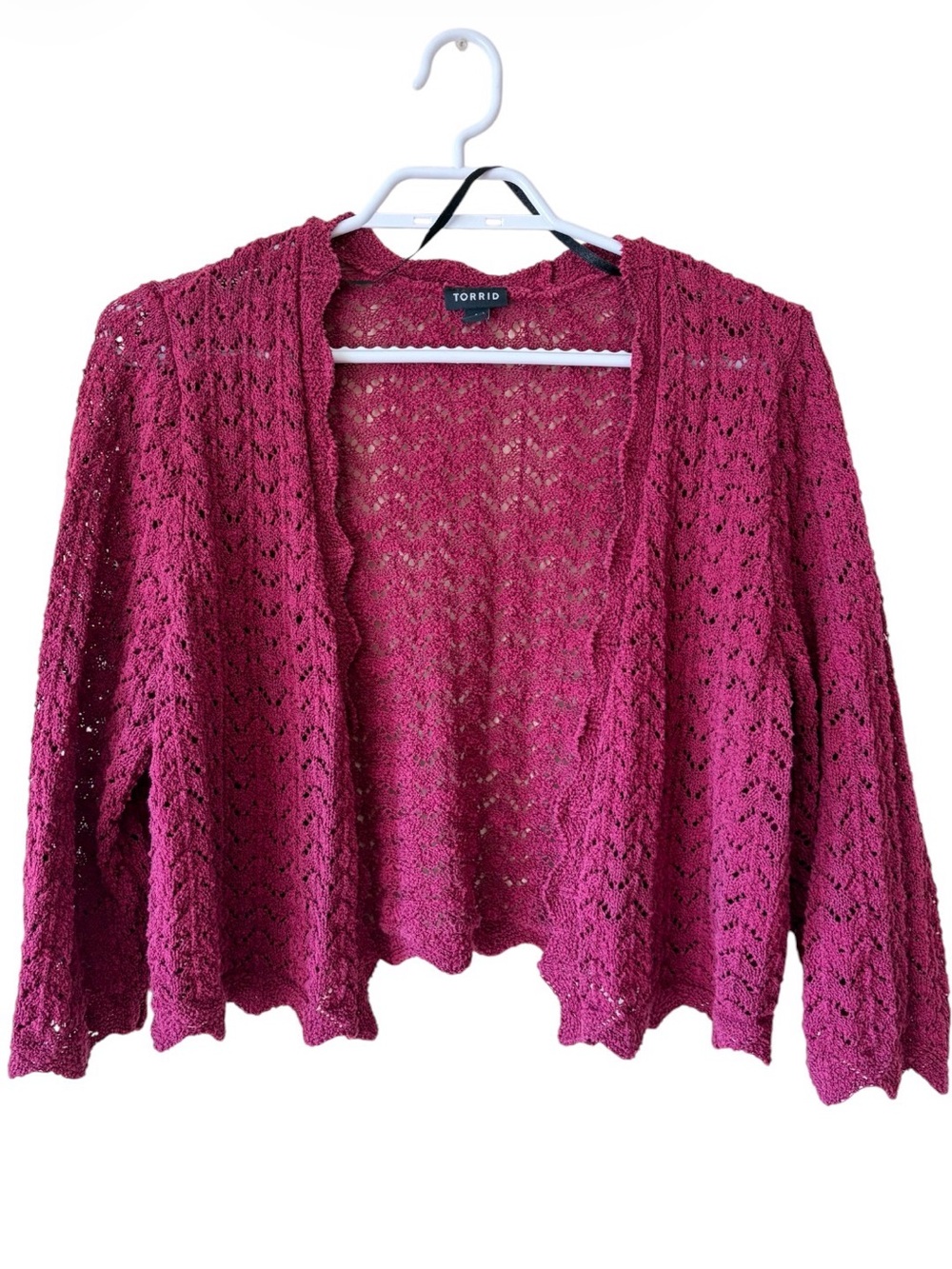 Torrid Magenta Open Front Cardigan Lacy Knit Scalloped Hem 3/4 Sleeve